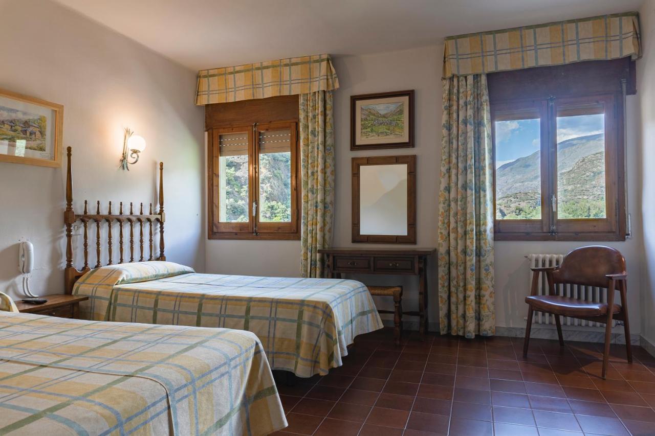 Hotel Cardos Ribera de Cardós Esterno foto