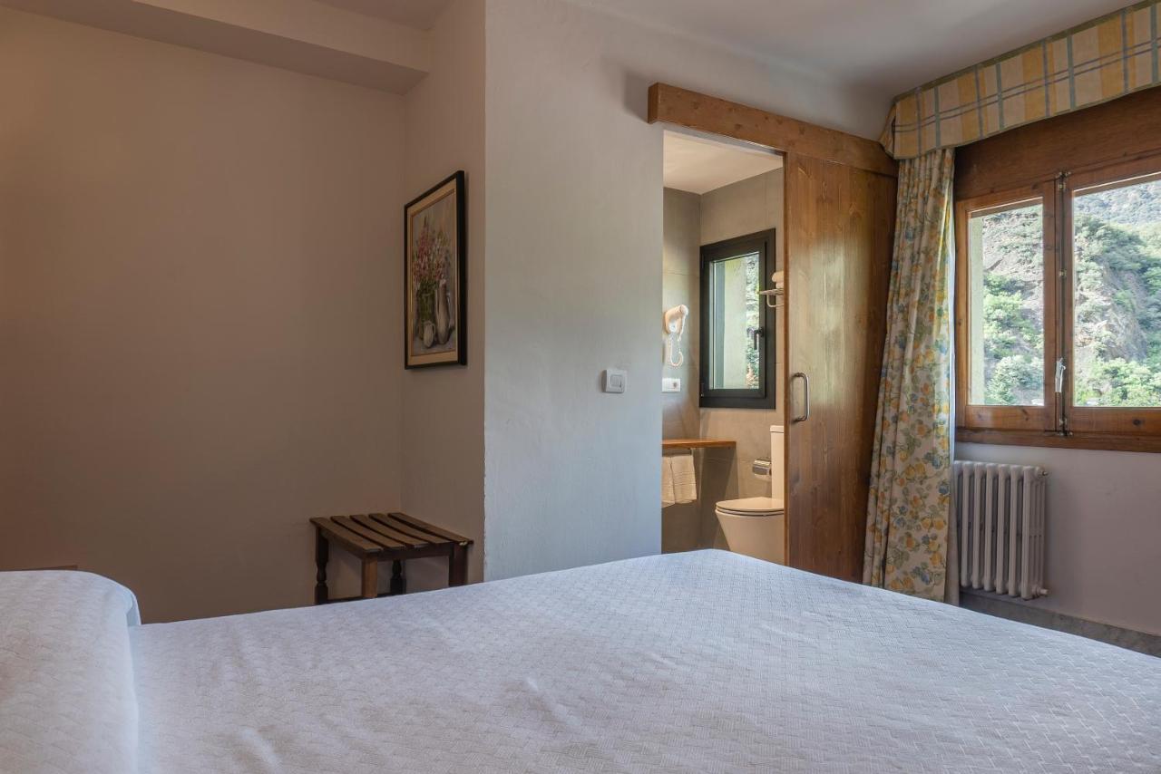 Hotel Cardos Ribera de Cardós Esterno foto