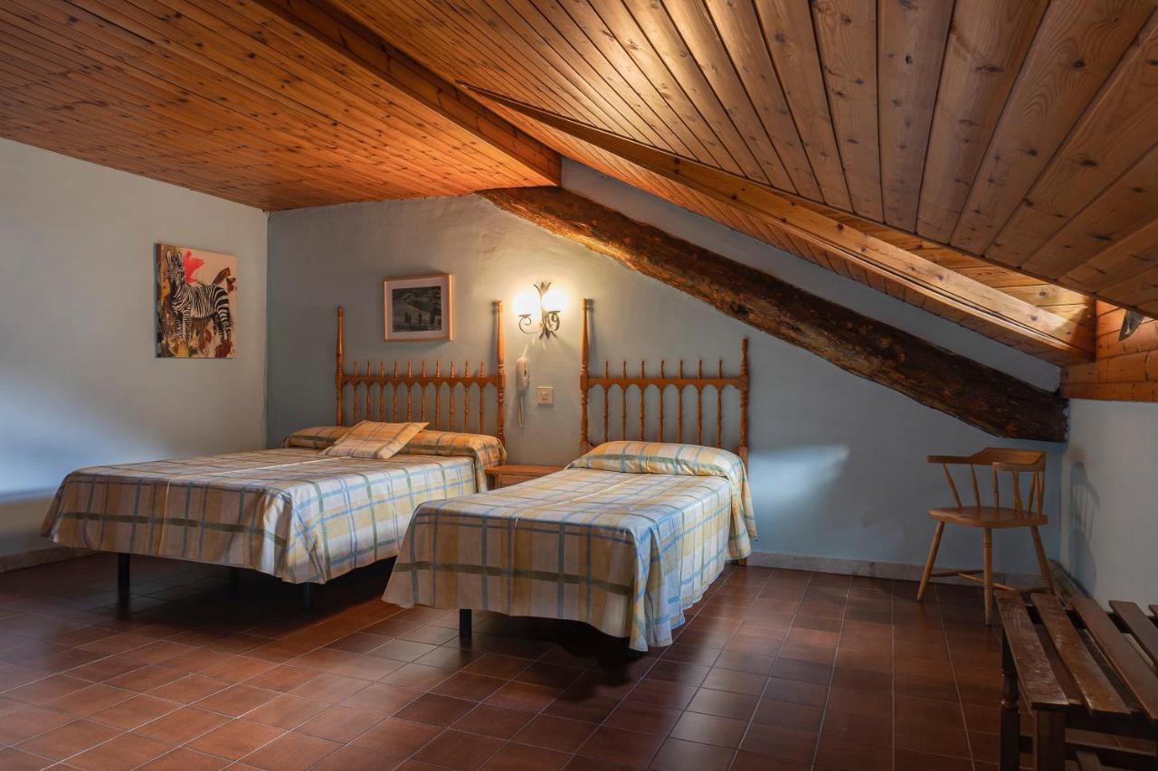 Hotel Cardos Ribera de Cardós Esterno foto