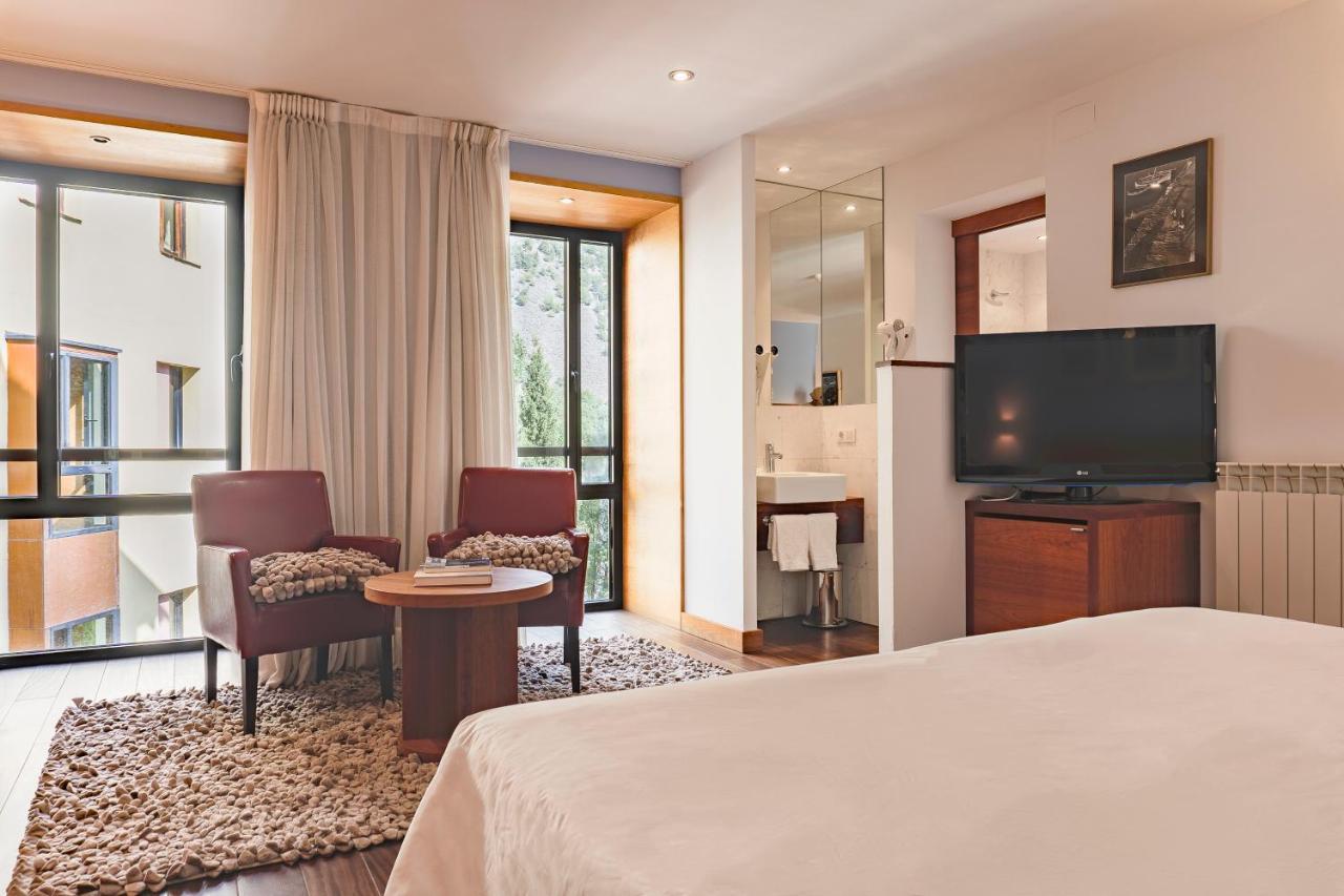 Hotel Cardos Ribera de Cardós Esterno foto