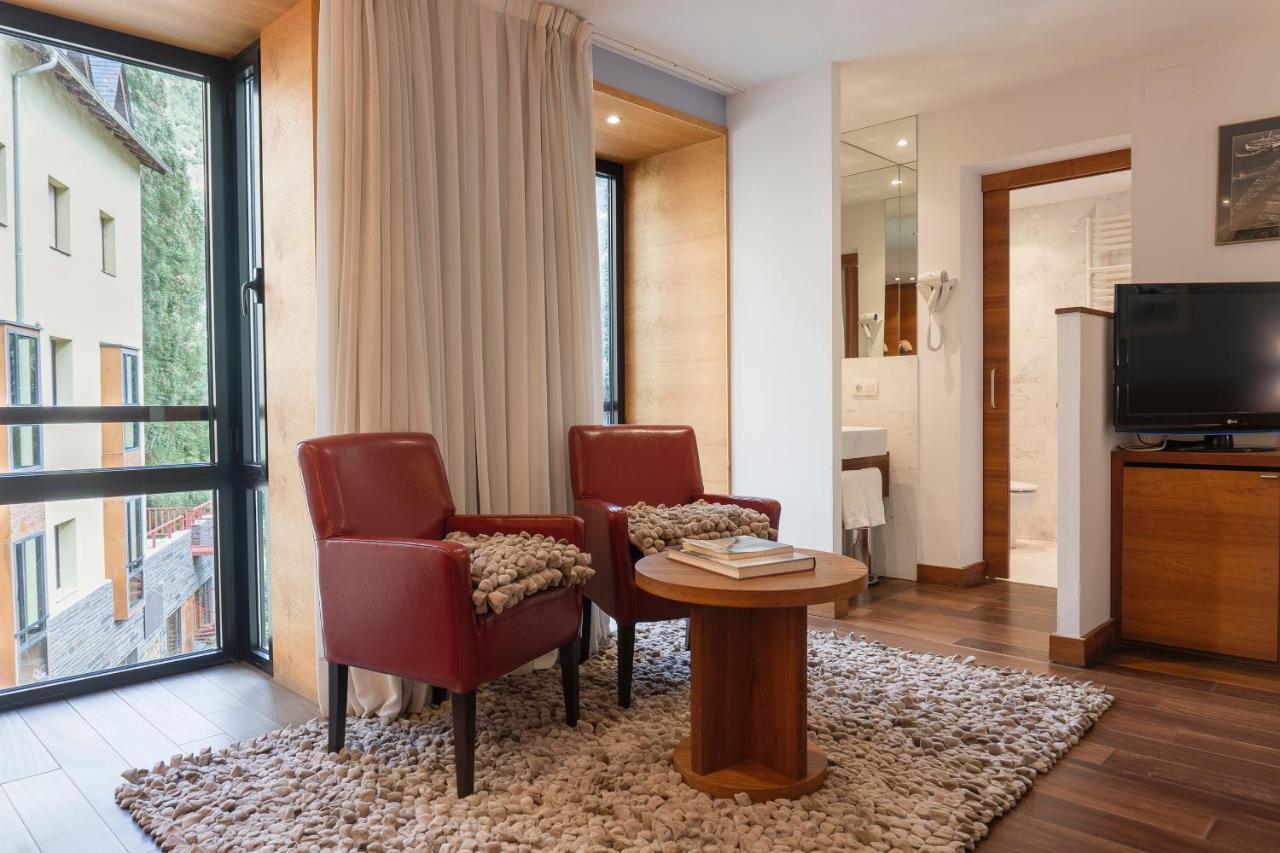 Hotel Cardos Ribera de Cardós Esterno foto